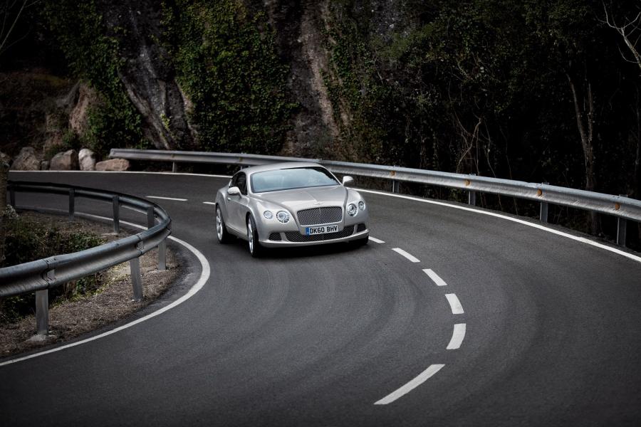  Bentley Continental GT 2011 года  (фото 26 из 151)